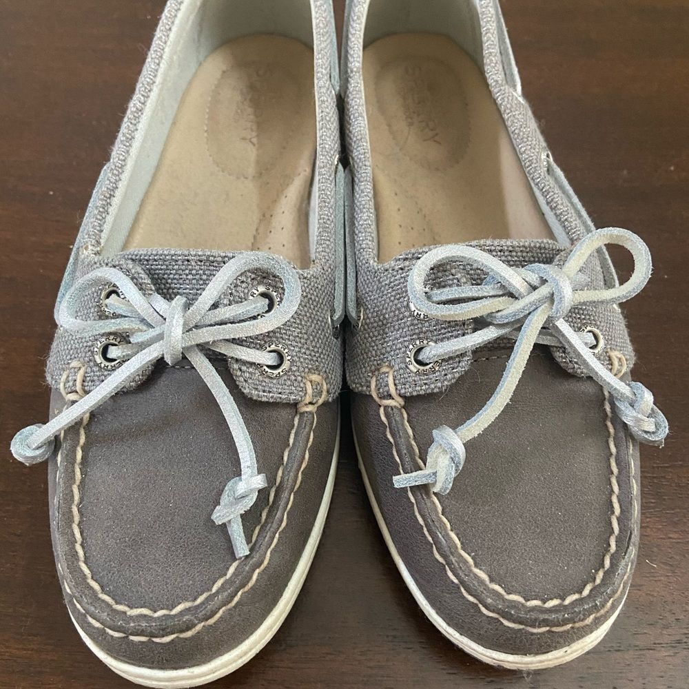 Sperry Grey Loafers, size 6M Silver New Tie Metalliac Womens